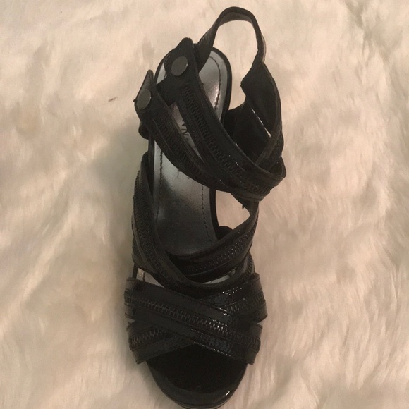 Black heels - Picture 2 of 4